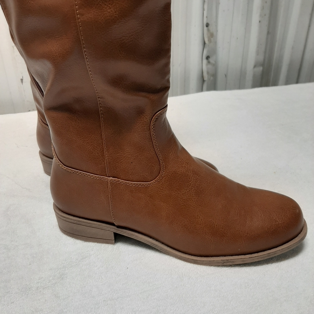 Ladies boots
